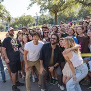 Ludzie, kt&oacute;rych spotykamy na wakacjach - galeria zdjęć - filmweb