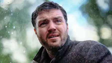 Cormoran Strike - galeria zdjęć - filmweb