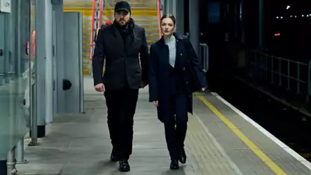 Cormoran Strike - galeria zdjęć - filmweb