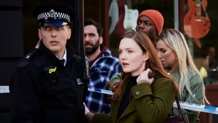 Cormoran Strike - galeria zdjęć - filmweb