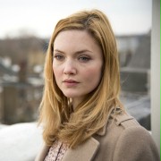 Holliday Grainger w Cormoran Strike