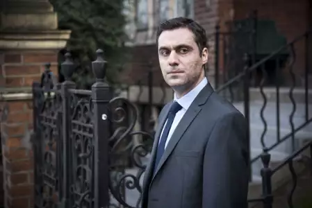 Cormoran Strike - galeria zdjęć - filmweb