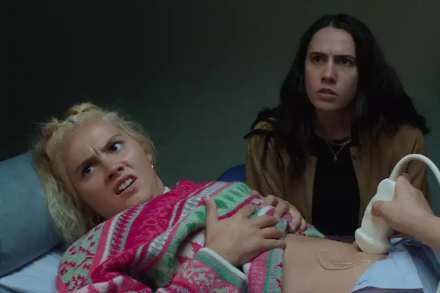Such Brave Girls - galeria zdjęć - filmweb