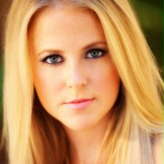 Alicia Lowe