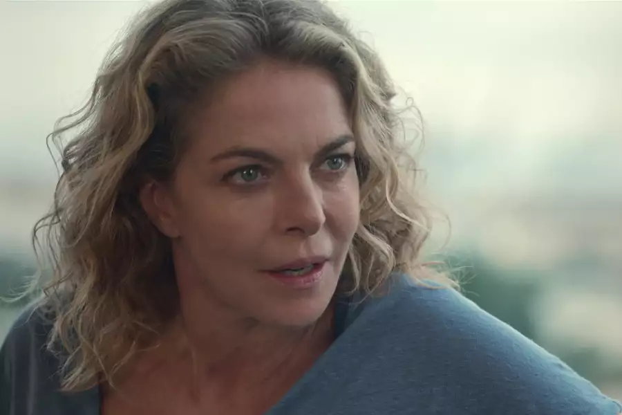 Sara: Kobieta cienia - galeria zdjęć - filmweb