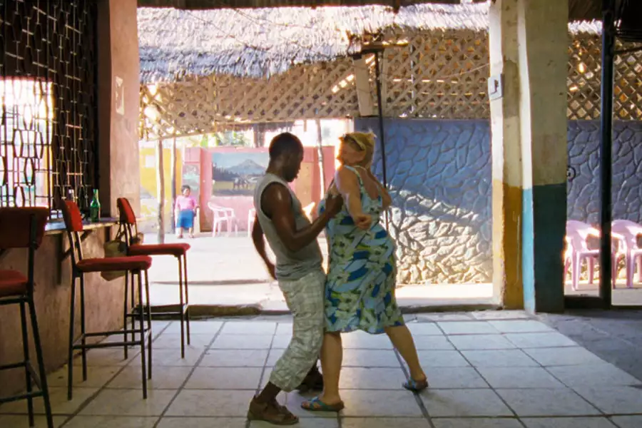Raj: miłość - galeria zdjęć - filmweb