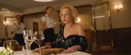W trójkącie - galeria zdjęć - filmweb