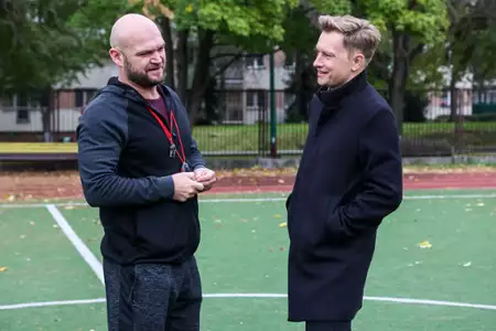 Na Wsp&oacute;lnej - galeria zdjęć - filmweb