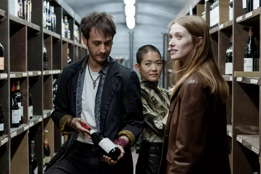 Krople Boga - galeria zdjęć - filmweb