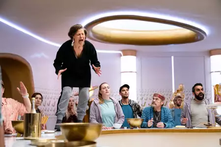 Avenue 5 - galeria zdjęć - filmweb