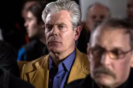 W pułapce - galeria zdjęć - filmweb