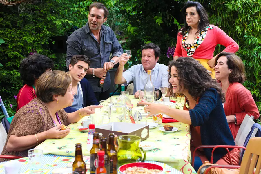 Pozłacana klatka - galeria zdjęć - filmweb