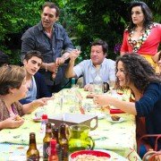 Pozłacana klatka - galeria zdjęć - filmweb