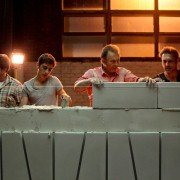 Pozłacana klatka - galeria zdjęć - filmweb