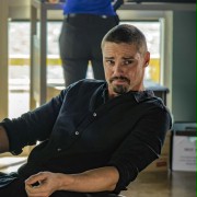 Jay Ryan w Mary Kills People