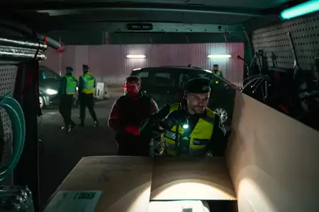 Paradise - galeria zdjęć - filmweb