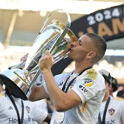 Onside: Major League Soccer - galeria zdjęć - filmweb