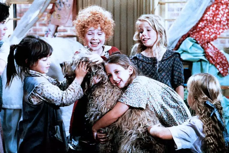 Annie - galeria zdjęć - filmweb