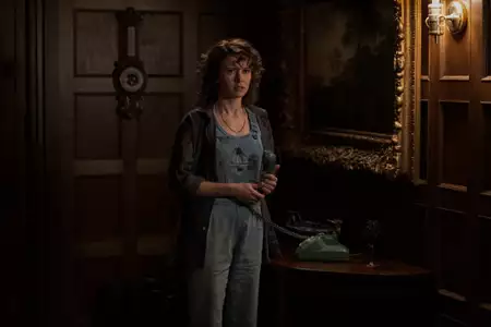 Nawiedzony dwór w Bly - galeria zdjęć - filmweb