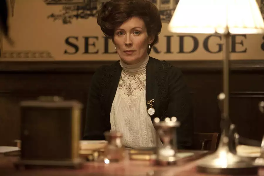 Pan Selfridge - galeria zdjęć - filmweb