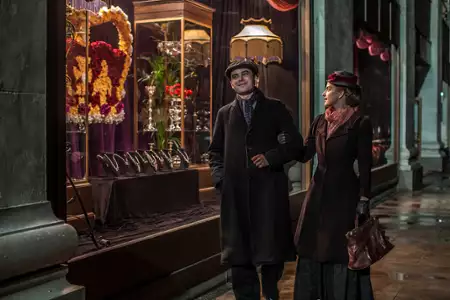 Pan Selfridge - galeria zdjęć - filmweb