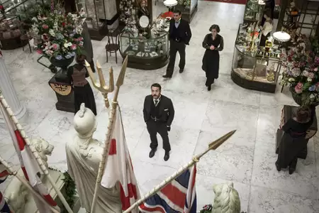 Pan Selfridge - galeria zdjęć - filmweb