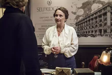 Pan Selfridge - galeria zdjęć - filmweb