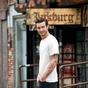 Younger - galeria zdjęć - filmweb