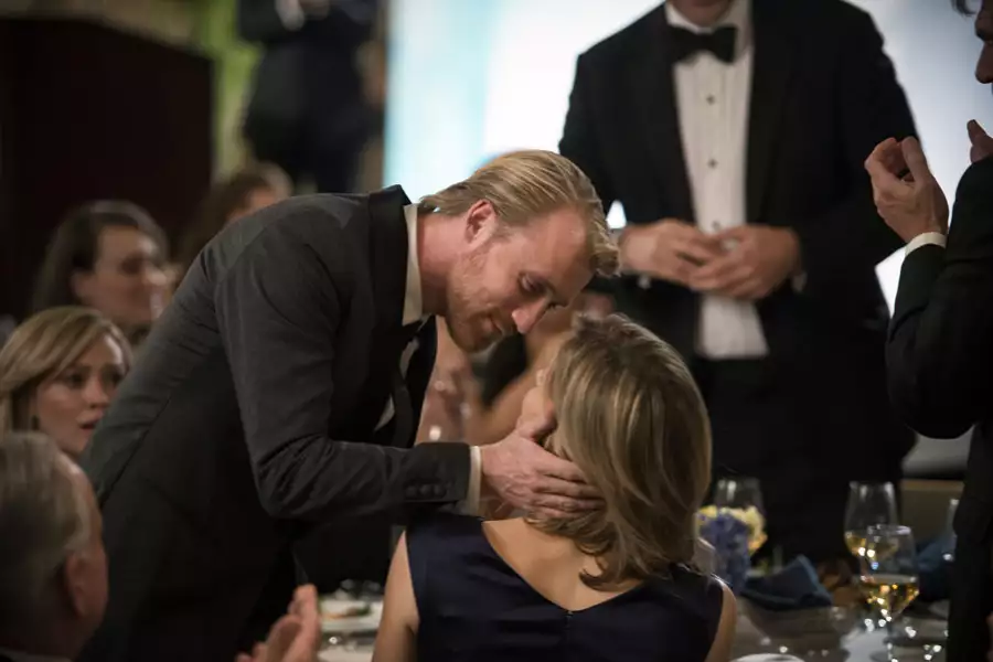 Younger - galeria zdjęć - filmweb