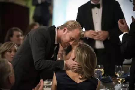 Younger - galeria zdjęć - filmweb