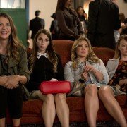 Younger - galeria zdjęć - filmweb