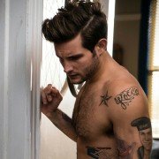 Younger - galeria zdjęć - filmweb