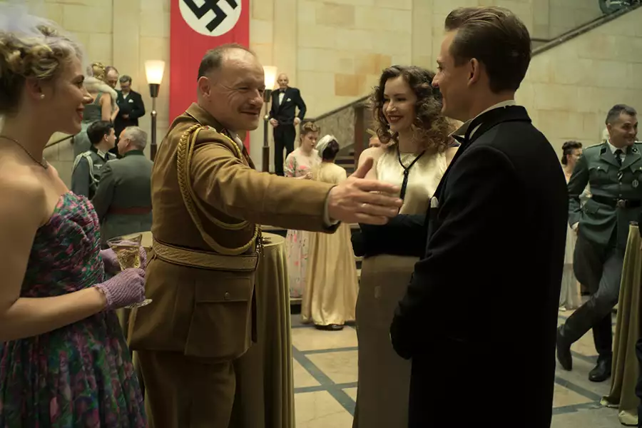 Ludzie i bogowie - galeria zdjęć - filmweb