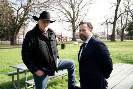 Sezon 1 Odcinek 4 Not Our First Rodeo