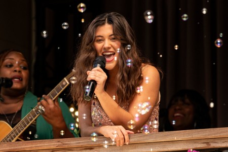 Sezon 1 Odcinek 8 The Crown