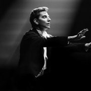 Maestro - galeria zdjęć - filmweb