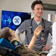 Hoży doktorzy - galeria zdjęć - filmweb