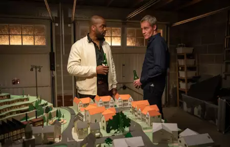 Hollington Drive - galeria zdjęć - filmweb