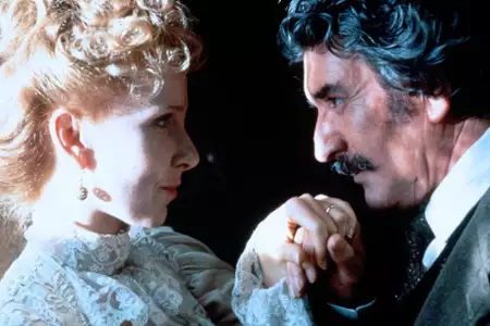 Sierpień - galeria zdjęć - filmweb