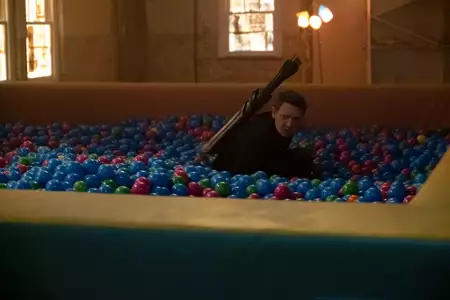 Hawkeye - galeria zdjęć - filmweb