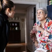 Niewygodny układ - galeria zdjęć - filmweb