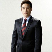 Ro-yeol Pae-mi-li - galeria zdjęć - filmweb