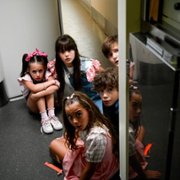 A todo tren 2: Sí, les ha pasado otra vez - galeria zdjęć - filmweb