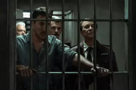 Bardzo długa noc - galeria zdjęć - filmweb