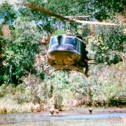 Bat*21 - galeria zdjęć - filmweb