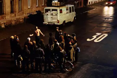 Niepokorna - galeria zdjęć - filmweb
