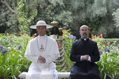Młody papież - galeria zdjęć - filmweb