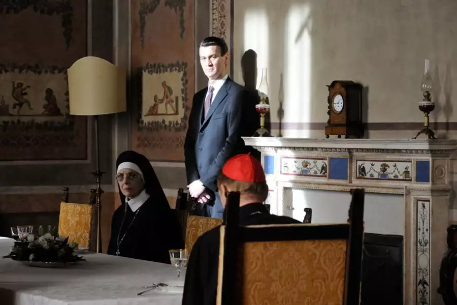 Młody papież - galeria zdjęć - filmweb