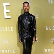 The Hustle - galeria zdjęć - filmweb