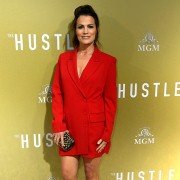 The Hustle - galeria zdjęć - filmweb